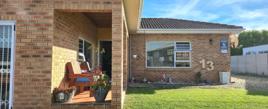 4 Bedroom Property for Sale in Franskraal Western Cape